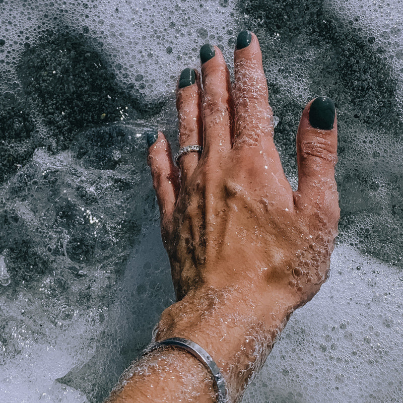 5 dôvodov, prečo je bahno z Mŕtveho mora skvelé pre tvoju pleť